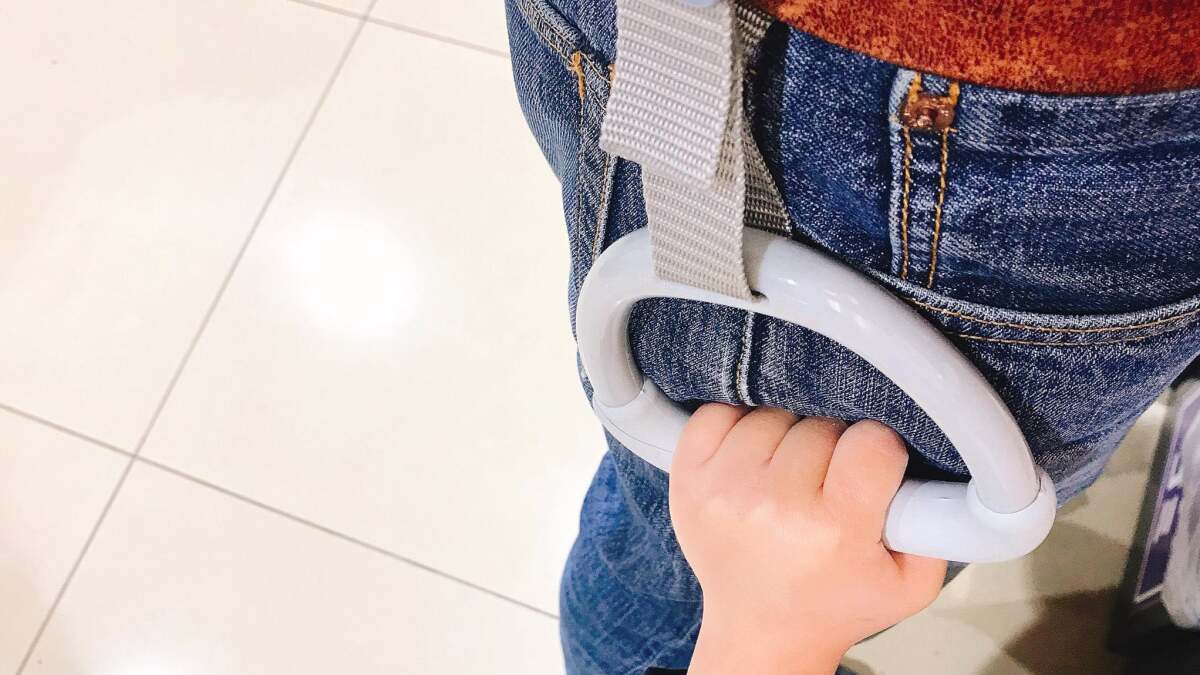 ללבוש 'ידית רכבת' כשאתה מטייל עם ילדים קטנים